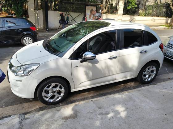 CITROËN C3 1.6 EXCLUSIVE 16V FLEX 4P AUTOMÁTICO CITROËN C3 1.6 EXCLUSIVE 16V FLEX 4P AUTOMÁTICO